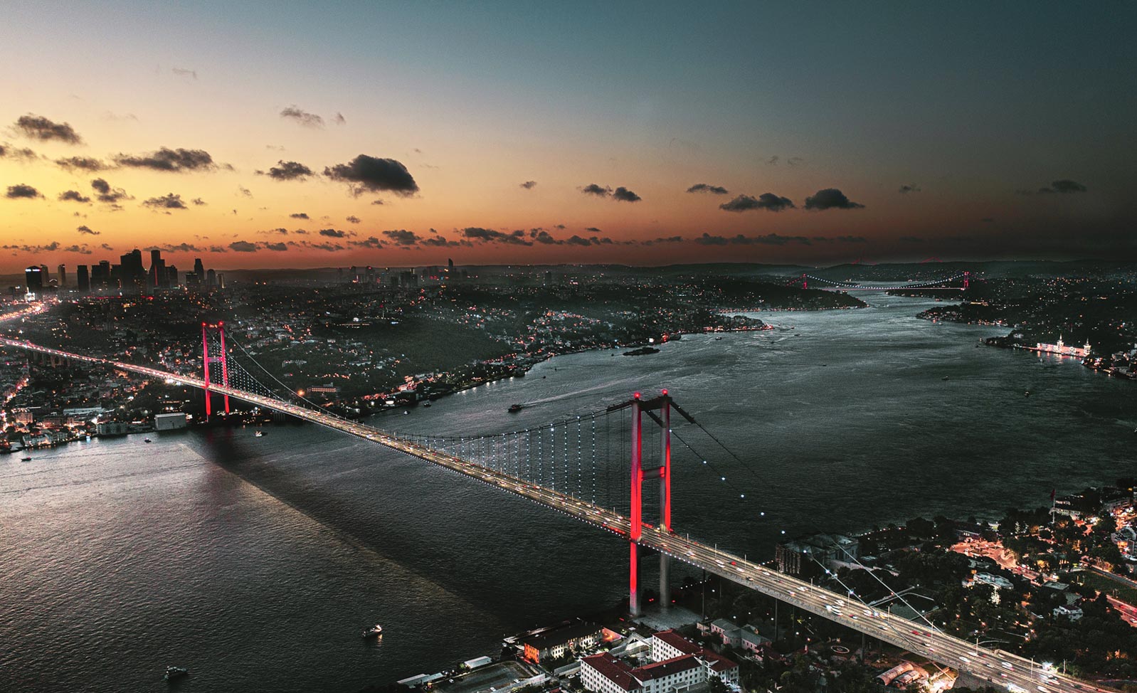 İstanbul Boğaziçi köprüsü